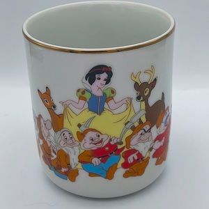 Disney Snow White mugs Vntg 1970s Disney milk glass mug vintage